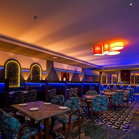 Hotel Grand Avenue Pambadi Экстерьер фото